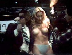 Голая Шерил Риксон в фильме «Подержанные автомобили» фото #7