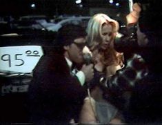 Голая Шерил Риксон в фильме «Подержанные автомобили» фото #8