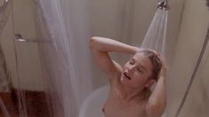 Голая Шерил Энн Уилсон в фильме «Ужас подземелья» фото #1