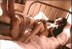 Голая Шерилин Бейрд в сериале «Женщины. Истории страсти» фото #3