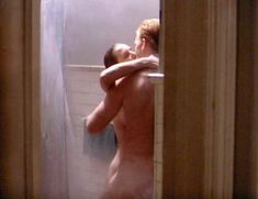 Голая Шерри Стрингфилд в сериале «Полиция Нью-Йорка» фото #3