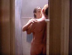 Голая Шерри Стрингфилд в сериале «Полиция Нью-Йорка» фото #4