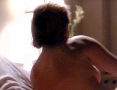 Голая Шерри Стрингфилд в сериале «Полиция Нью-Йорка» фото #5