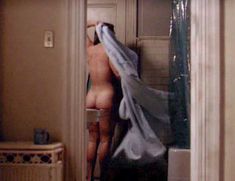 Голая Шерри Стрингфилд в сериале «Полиция Нью-Йорка» фото #8