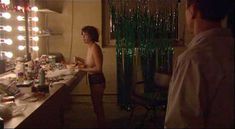 Голая Ши Александр в фильме «Призраки не спят» фото #11