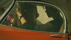 Голая Шива Негар в сериале «Хемлок Гроув»