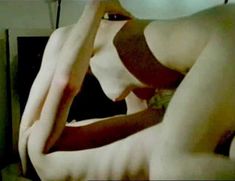 Голая Шиван Редмонд в сериале «Каждая женщина знает секрет» фото #3