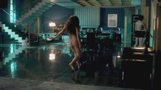 Голая Шивани Гаи в сериале «Доминион» фото #3