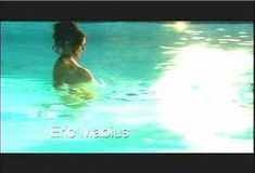 Голая Шира Мосс в сериале «Секс в другом городе» фото #1