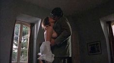 Голая Ширли МакЛейн в фильме «Отчаянные герои» фото #1