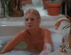 Голая Шэннон Твид в фильме «Скандальное поведение» фото #2