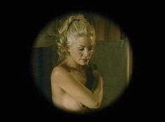 Голая Шэннон Твид в фильме «Шумные девочки» фото #4