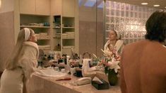 Шэрон Стоун засветила грудь в фильме «Перекресток» фото #4