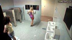 Голая Шэрон Хинендэйл в сериале «Смотри» фото #1