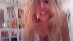 Голая Шэрон Хинендэйл в сериале «Смотри» фото #9