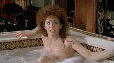 Голая Шэрон Хьюз в фильме «Женщины за решеткой» фото #4