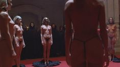 Голая Эбигейл Гуд в фильме «С широко закрытыми глазами» фото #1