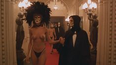 Голая Эбигейл Гуд в фильме «С широко закрытыми глазами» фото #6