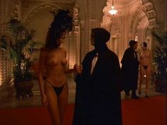 Голая Эбигейл Гуд в фильме «С широко закрытыми глазами» фото #27