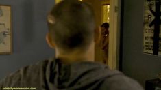 Голая Эбигейл Уэйк в сериале «Королевство» фото #1