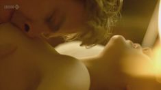 Голая Эделейд Клеменс в сериале «Конец парада» фото #6