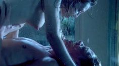Голая Эдриэнн Сакс в фильме «Под покровом ночи» фото #3