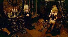 Голая Эли Галлеани в фильме «Баба Яга» фото #11