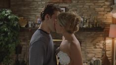 Голая Эли Лартер в фильме «Студенческая команда» фото #4