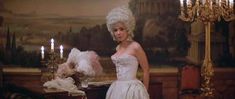 Голые сиськи Элизабет Берридж в фильме «Амадей» фото #1