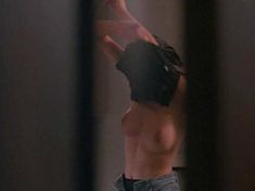 Голая Элизабет Грэйсен в фильме «Нижний этаж» фото #7