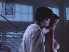 Голая Элизабет Грэйсен в фильме «Последний вылет» фото #1