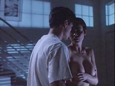 Голая Элизабет Грэйсен в фильме «Последний вылет» фото #2