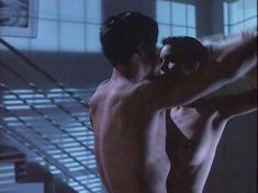 Голая Элизабет Грэйсен в фильме «Последний вылет» фото #4