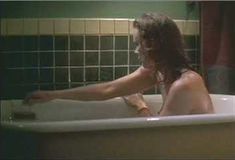 Голая Элизабет Перкинс в фильме «Лунный свет и Валентино» фото #3