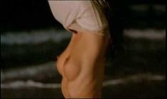 Голая Элизабетта Каваллотти в фильме «Посмотри на меня» фото #9