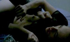 Голая Элина Ловенсон в фильме «Угрюмый» фото #6