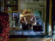 Голая Элина Мэдисон в фильме «Посмотри на меня» фото #2