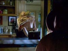 Голая Элина Мэдисон в фильме «Посмотри на меня» фото #4