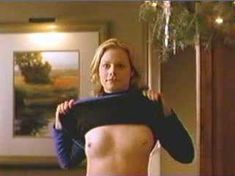 Голая Элисон Иствуд в фильме «Друзья и любовники» фото #1