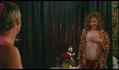 Голая Элисон Уайт в сериале «Наслаждение» фото #45