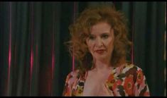 Голая Элисон Уайт в сериале «Наслаждение» фото #48