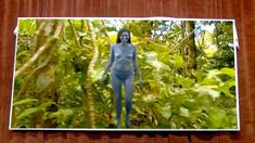 Голая Элли Хэйз в фильме «Сверхъестественная сексуальная активность Эммануэль» фото #25