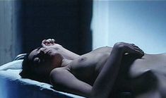 Голая Элоди Буше в фильме «Не отпускай меня» фото #8