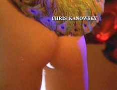 Голая Эмбер Ньюман в фильме «Сексуальная магия» фото #18