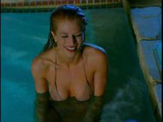 Голая Эмбер Смит в фильме «Звездная болезнь» фото #16