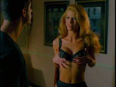 Голая Эмбер Смит в фильме «Звездная болезнь» фото #25