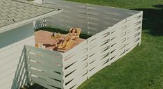 Голая Эми Ландекер в фильме «Серьёзный человек» фото #2