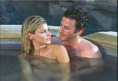 Голая Эми Линдсей в фильме «Ночь чёрных галстуков» фото #31