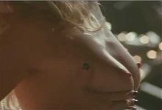 Голая Эми Линдсей в сериале «Бордель в Беверли Хиллз» фото #35