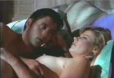 Голая Эми Линдсей в фильме «Запрещенные грехи» фото #17